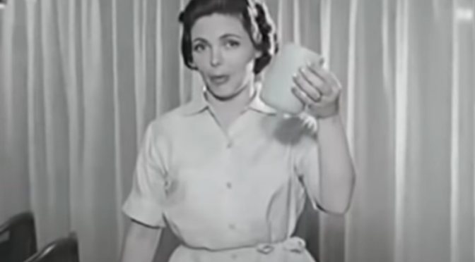 México: El comercial mexicano que recomendaba reutilizar botellas de cloro para tomar agua (Muy Interesante)