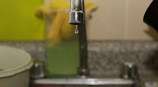 La coordinadora Agua para todos advierte sobre posible albazo en San Lázaro para aprobar ley que privatizaría el agua (La jornada del oriente)