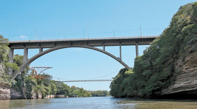 Tabasco: En Tabasco, río Grijalva incrementa nivel de agua y está a 80 centímetros del límite (Milenio)