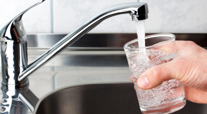 Agua: la bebida irremplazable que ofrece vida y salud (El Ágora)