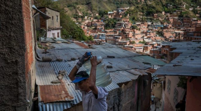 Caracas, la ciudad sin agua corriente (El Agora Diario)