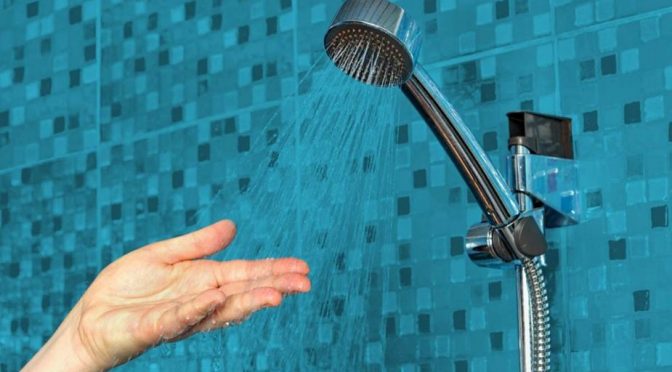 México: Conoce el tip ecológico para ahorrar hasta 50 mil litros de agua al año durante la ducha (El Heraldo de México)