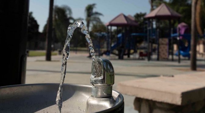 E. U. – Sustancias químicas perennes: California da a conocer metas de salubridad para el agua potable contaminada (Cal Matters)