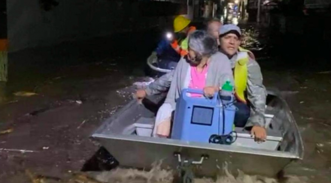 Tula – Desborde de ríos provoca inundaciones en Tula; desalojan a población de 10 colonias (Milenio)