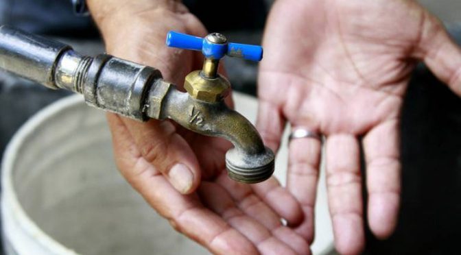 Estado de México- Denuncian servicio intermitente en servicio de agua en Santiago Miltepec (El Sol)