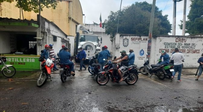 Veracruz-Trabajadores del Agua en Veracruz paran labores por falta de pago de aguinaldos (Milenio)