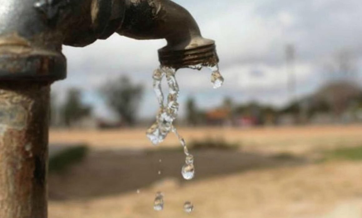 Sinaloa – Lluvias no resuelven crisis hídrica en zonas serranas; continúan envíos de agua potable (El Sol de Sinaloa)