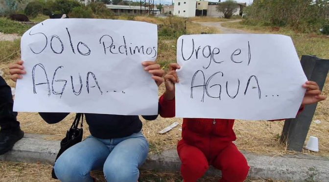 Jalisco-Colonos de Los Agaves protestan por falta de agua (Milenio)