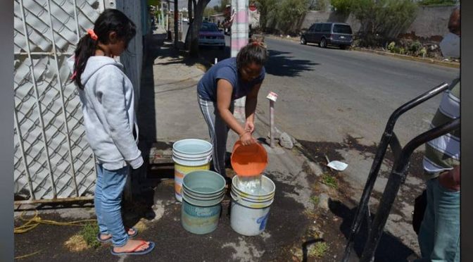 CDMX-Roban agua en Tlalnepantla, Naucalpan y Ecatepec (La Prensa)