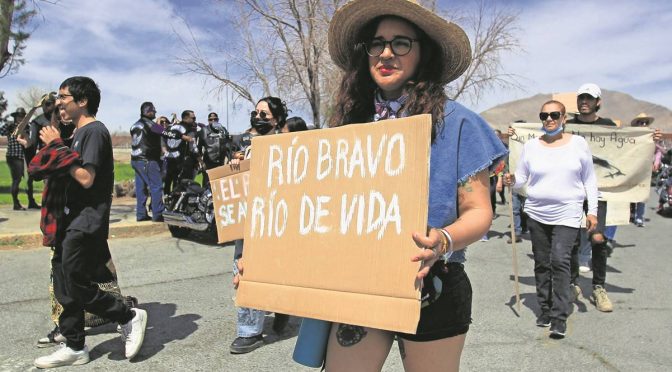 Ciudad Juárez-Exigen frenar la contaminación en el río Bravo (El Universal)