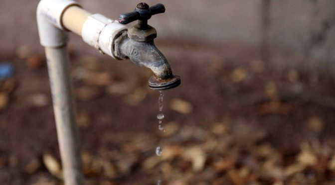 Coahuila-Revisarán fugas de agua para garantizar abasto en colonias de Torreón (Milenio)