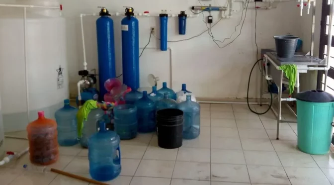 México-El engaño de empresas rellenadoras de agua: 70% tiene algún grado de contaminación (Sin Embargo)