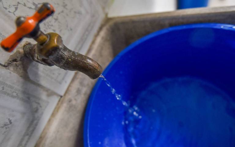 Toluca – En Ixtapaluca destinan más del 20% de su sueldo para comprar agua (El Sol de Toluca)