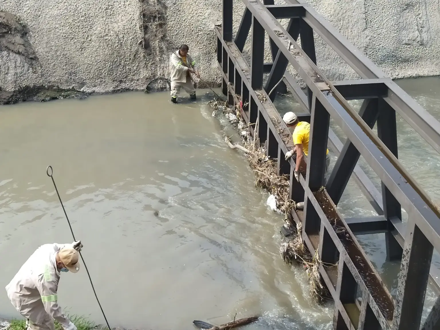 Estado de México – Retiran mil 480 toneladas de basura de drenajes, canales y ríos en el Valle de México (Noticieros Televisa)