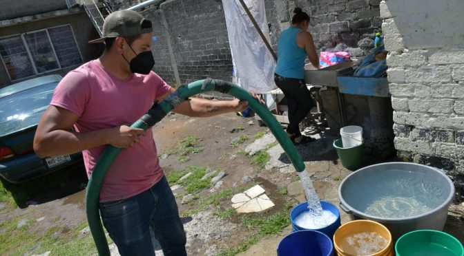 Estado de México-Regresa suministro de agua a Neza tras 78 horas de suspensión (La Jornada)