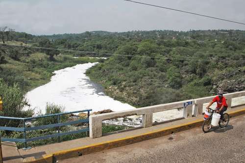 Jalisco – Gobiernos de Jalisco ocultaron daños en 300 menores por contaminación del río Santiago (La Jornada)