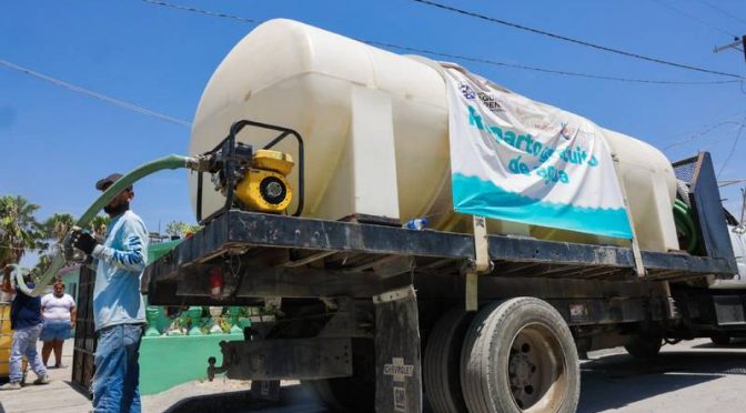 Nuevo León – Agua y Drenaje de Monterrey envía pipas a 72 colonias con desabasto de agua (Publimetro)
