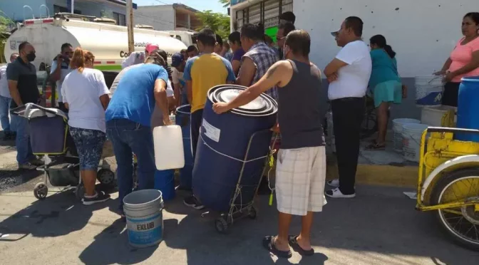 Nuevo León – Traen pipas de otros estados para atender suministro de agua en Nuevo León (Milenio)