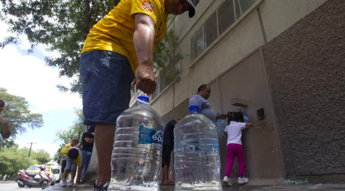 Nuevo León – Coahuila y Durango ‘tiran paro’ a Nuevo león: Convocan a donar agua al estado (El Financiero)