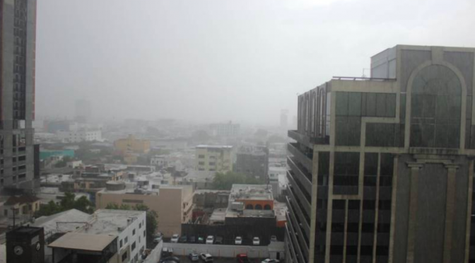 Monterrey – Llueve por fin en Monterrey en plena crisis de agua (El Financiero)