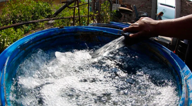 Monterrey – Constructores que quieran factibilidad de agua en Monterrey, deberán aportar recursos para ampliar tubería: Barragán (El Economista)