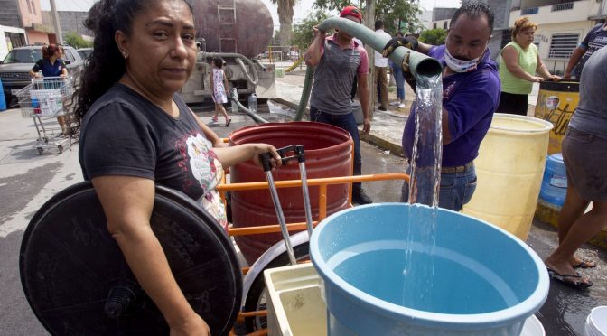 Nuevo León – Congreso de Nuevo León avala multas para quienes desperdicien agua (Animal Político)