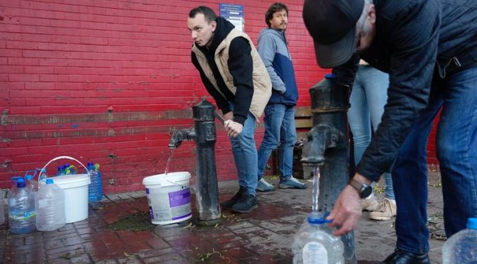 Ucrania – Kiev con sed: Ataques de Rusia afectan suministro de agua en la capital de Ucrania (El Financiero)