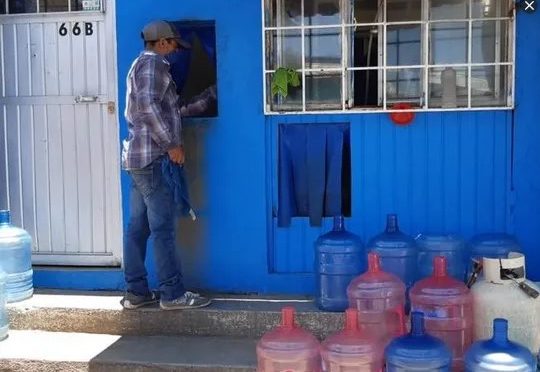 Ciudad de México: Crece negocio irregular de rellenadoras de agua