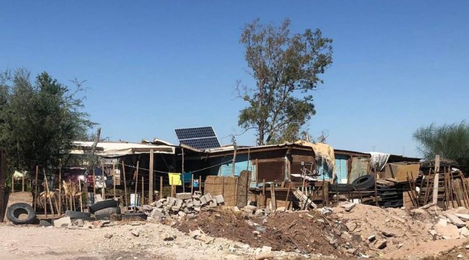 Baja California-La “Ladrillera”: Tienen internet, pero no agua (Pie de Página)