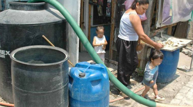 Chiapas-Chiapanecos rodeados de millones de litros de agua y sin poner usarla (El Heraldo)