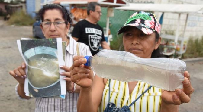 Veracruz – Residentes del Moralillo protestan por falta de agua, “la que llega está bien sucia” (El Sol de Tampico)