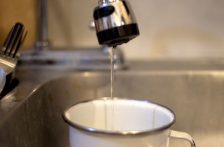 CDMX – Escasez de agua: el consumo humano no está acabando con el líquido, estas actividades sí (Heraldo de México)