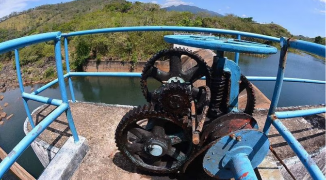 Veracruz – Cierran la presa Yuribia: 250 mil personas se encuentran sin agua en Veracruz (El Financiero)