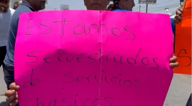 México – Bloquean la México-Pachuca; vecinos de Zumpango piden resolver problemas de suministro de agua (Milenio)