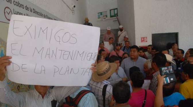 Tabasco – Sin agua en La Isla: pobladores sitian el Ayuntamiento de Centro (Vídeo) (El Heraldo de  Tabasco)