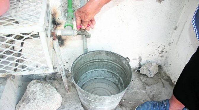 Hidalgo – Provoca malestar a vecinos de la UHP, no tener agua potable (El Sol de Hidalgo)