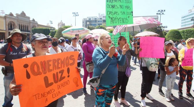 Guanajuato-Se manifiestan por falta de agua y electricidad (El Heraldo)
