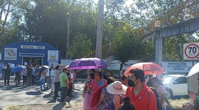 Veracruz-¡Dos meses sin servicio! Nuevos bloqueos en Banderilla por falta de agua (El diario de Xalapa)
