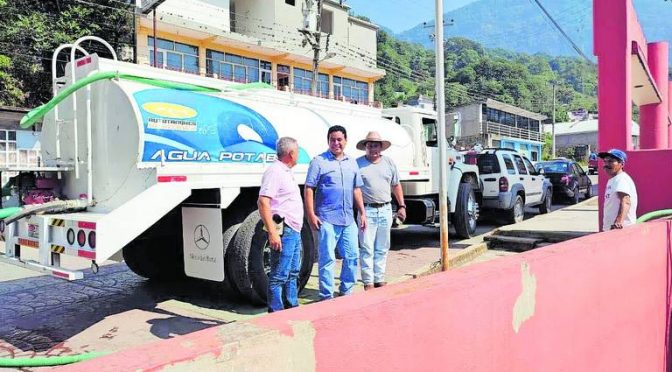 Hidalgo-Surten pipas con agua de manantial ante crisis hídrica  por ola de calor, en Tenango (El sol de Tulancingo)