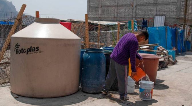Veracruz-Denuncian vecinos escasez de agua en la zona sur de Orizaba (El Sol de Orizaba)