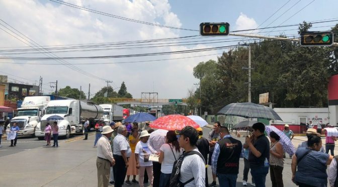 Edomex – Con bloqueo, vecinos exigen suministro de agua en comunidad de Ecatepec (La Jornada)