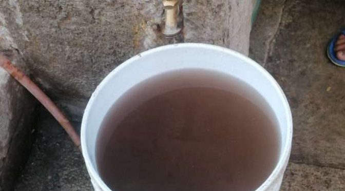 Hidalgo-Tulancingo: habitantes de comunidades reciben agua sucia (La Jornada)