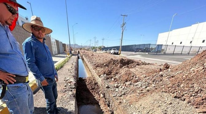 Chihuahua-Fuga deja sin agua a colonias al suroriente; ya reparan el problema (El Heraldo)