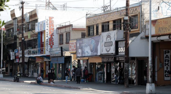 Baja California – Aguas negras afectan el andador turístico: comerciantes de avenida Revolución (El Sol de Tijuana)