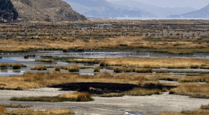 Global – El agua en el lago Titicaca cae a un nivel mínimo histórico (DW)