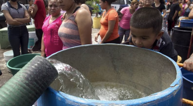 Nuevo León – Sufren familias por escasez de agua: CIE (El Financiero)