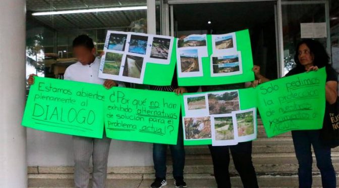 Veracruz-Tras bloqueo, habitantes de La Laguna siguen en espera por casos de yacimientos de agua (Diario de Xalapa)