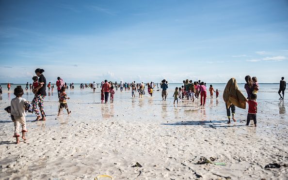 Internacional- Bajau, la sorprendente comunidad que aprendió a vivir bajo el agua (National Geographic)