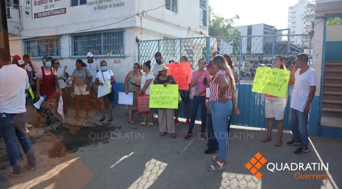Guerrero-Toman colonos instalaciones de la CAPAMA por 2 meses sin agua (Quadratin Guerrero)