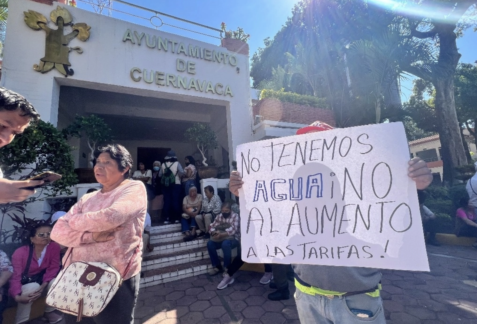 Morelos- Escasea el agua en Cuernavaca, pero las tarifas aumentan 50% (La Jornada)